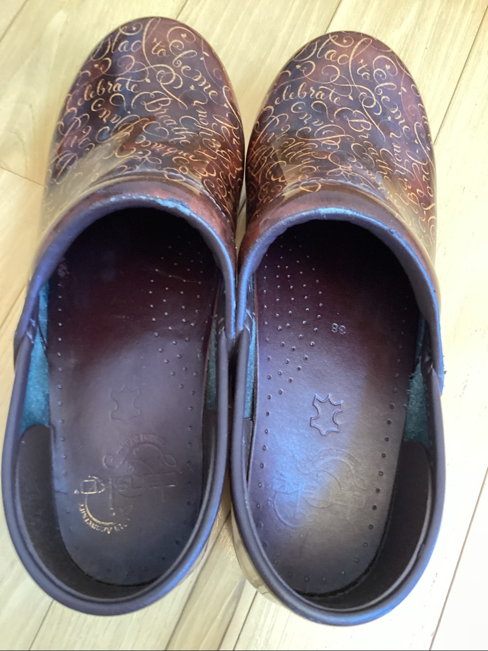 Dansko 20th Anniversary limited edition inspirational quote professional clogs - Picture 6 of 16